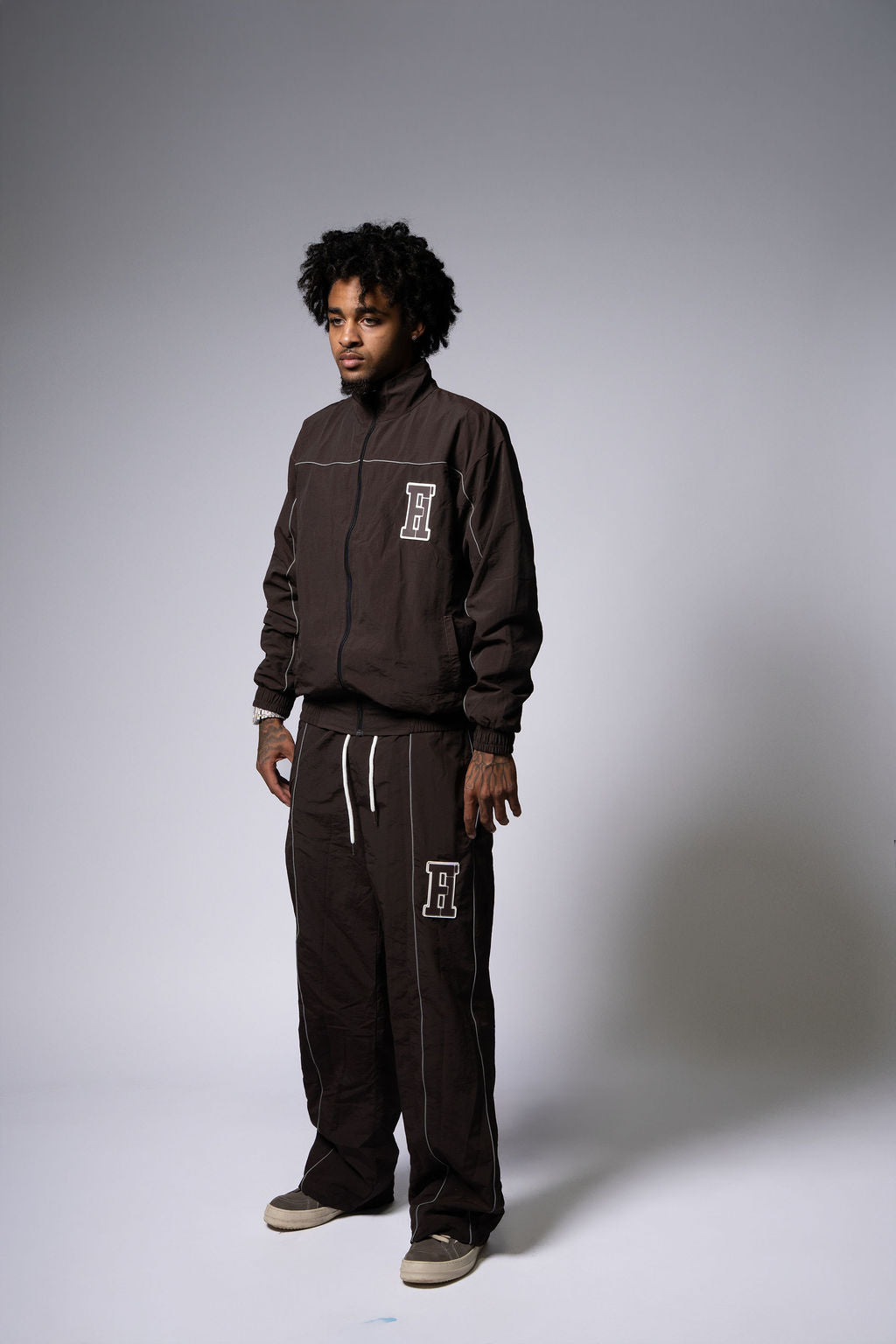 Essential Windbreaker Pants Brown