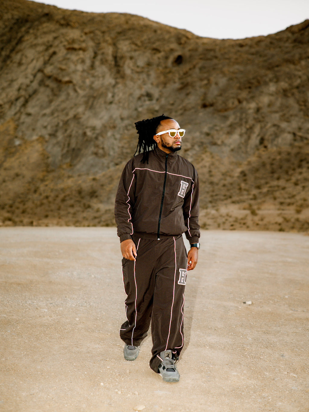 Essential Windbreaker Jacket Brown